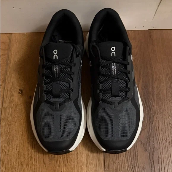 Men’s On CloudRunner 2 - Picture 9 of 10